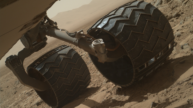 Illustration for article titled This Is What Happens When You Drive Through Three Miles Of Mars